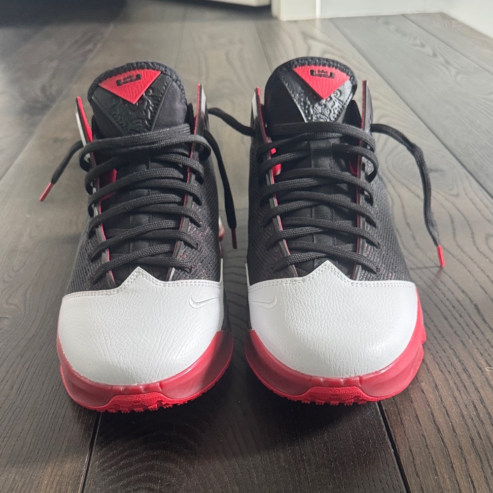 Nike LeBron 19 XIX Low Bred 2022 new no box men’s size 11.5